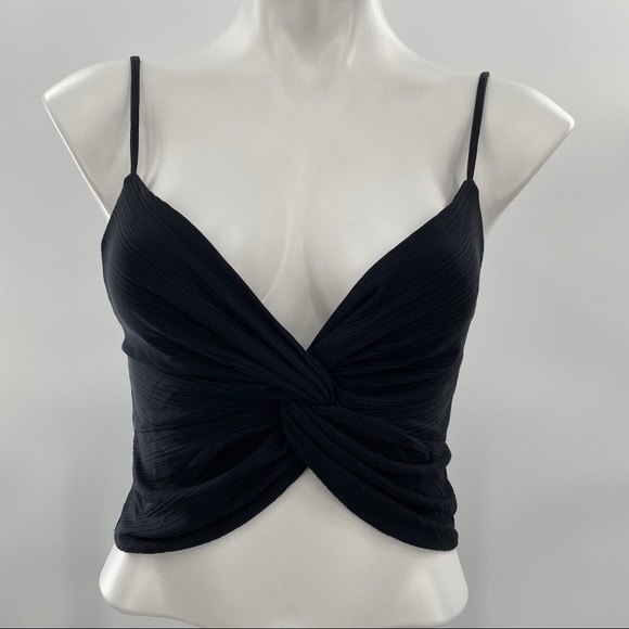 Free People NWT Call It Crop Tank Black Sleeveless Twist Front Crop Top Med New - Picture 2 of 7